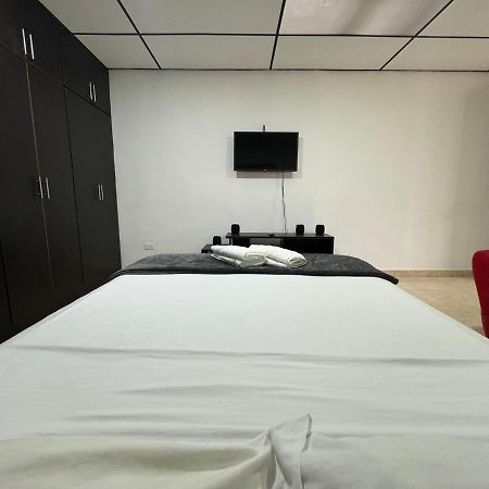 Acogedor Apartaestudio Ubicado En La Zona Rosa De Pereira Apartman Kültér fotó