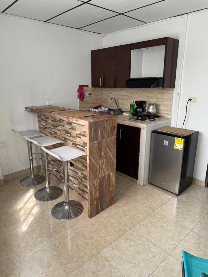 Acogedor Apartaestudio Ubicado En La Zona Rosa De Pereira Apartman Kültér fotó